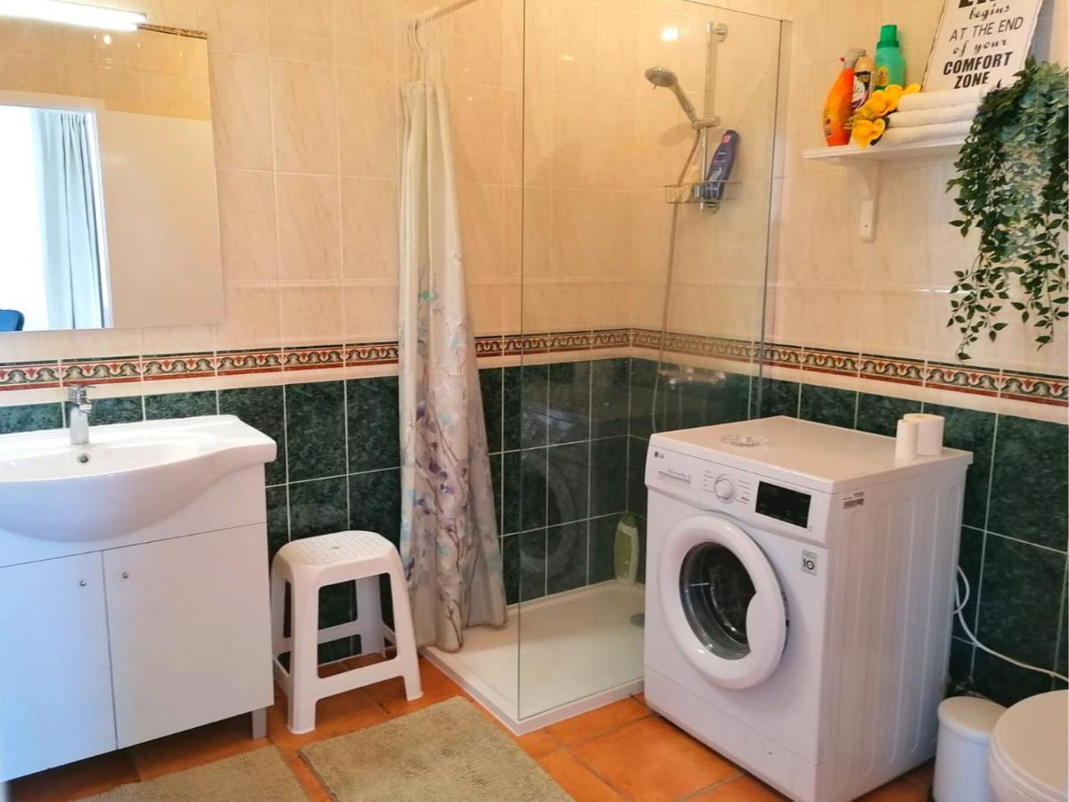 Sweden Apartment - Top Floor One Bedroom With Sea Views - Rs 拉哥斯 外观 照片